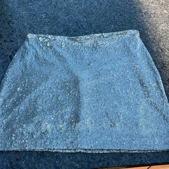 COPY - White House Black Market silver sequin mini skirt size 14 - Picture 1 of 5